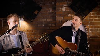 Belter  Gerry Cinnamon  With Every Heartbeat  Robyn The Mac Bros LIVE acoustic cover [upl. by Thevenot]