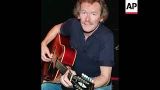 Canadian folk singer Gordon Lightfoot dies at 84 [upl. by Modnar662]