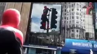 Spiderman 🕷bailando en semáforo 🚦escena post créditos 🤣🤣 [upl. by Otrebide]