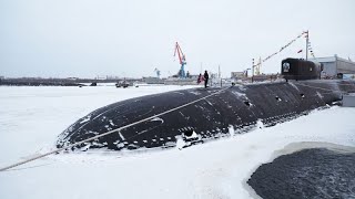 Rusia  Putin exhibe dos nuevos submarinos nucleares [upl. by Farl116]