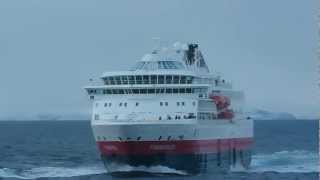 Hurtigruten Schiffsbegegnung MS Finnmarken MS Nordnorge 03032012 [upl. by Levison941]