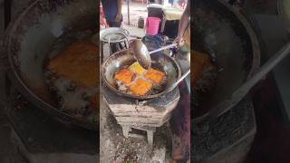 Most healthy bred egg rolls frying and selling expert uncle of India asmr streetfood shorts [upl. by Prior]