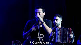 A blanco y negro  En Vivo  Silvestre Dangond Lucas Dangond [upl. by Winthorpe]