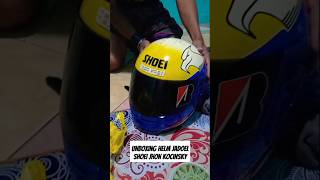 Unboxing Helm Shoei John Kocinski helm shoei shoeihelmet shoeihelmets helmjadul helmetlovers [upl. by Clintock]