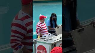 Well hello there 😆👏 Tom mime Seaworld Christmas celebration seaworldmime funny tomthemime [upl. by Arde]