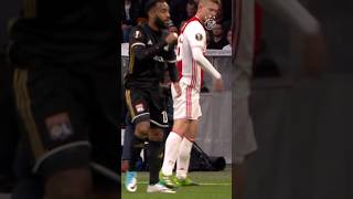 17yearold Matthijs de Ligt vs Lacazette 🗿 [upl. by Grof555]