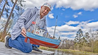 Schiffsmodellbauclub Weiden Am Schätzlerbad drehen große ferngesteuerte Modellboote ihre Runden [upl. by Enyehc]