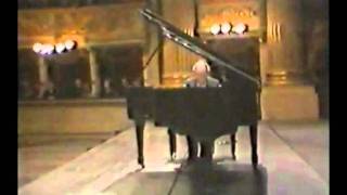 Vladimir Horowitz live in Milano 1985 Scarlatti Schumann Scriabin Schubert Liszt Chopin [upl. by Malaspina]