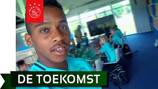 De Toekomst Vlog 1 Back to school [upl. by Burdelle810]