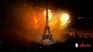 PARIS Feu dartifice 14 Juillet 2017 Tour Eiffel [upl. by Htenaj]