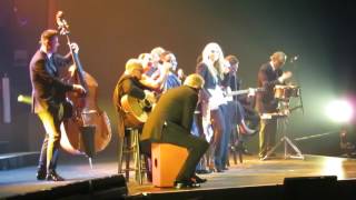 Céline Dion  Medley acoustique ApprendsmoiTous les secretsNe bouge pas Antwerpen 2062016 [upl. by Buckden]