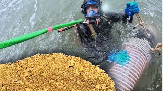 Dredging a GoldRich quotQuartz Veinquot Under Alaskas Bering Sea  1 OZT AN HOUR [upl. by Madalena]