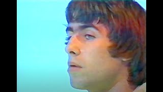 Oasis  Acquiesce live England 1995 [upl. by Airpal507]