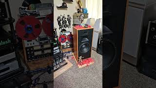 Tri Amping Klipsch Forte IV with McIntosh Mc275 x2 and McIntosh Mc402 [upl. by Aleahcim]