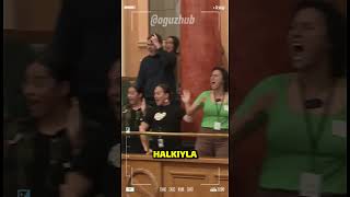 Yeni Zelanda Parlemento Haka Dansı [upl. by Kcirb]