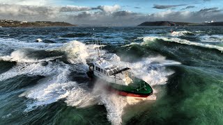 Pilot boat Ederra 7 off Roches Point Cork Ireland in a gale [upl. by Kumler235]