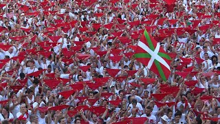 Crowds flock to Frances Bayonne festival  AFP [upl. by Arakahs911]