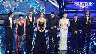 Sanremo 2024  Il ritorno del cast di Mare Fuori sul palco dellAriston [upl. by Colver]