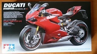 Tamiya Ducati 1199 Panigale S 112 unboxing [upl. by Htelimay]