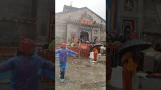 Kedarnath Me Snowfall kedarnathyatra2024 travel himalayatravelhinduprayermountains hinduritual [upl. by Nivan]