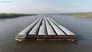 The BIG Towboat MV AMERICAN HERITAGE Pushing 42 Barges Northbound Mississippi River  Kimmswick Mo [upl. by Bearnard242]