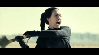 EL SICARIO DE DIOS  CLIP en con Lily Collins en ESPAÑOL  Sony Pictures España [upl. by Auohp]