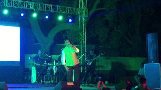 Badi Mushkil hai  Abhijeet Bhattacharya Live in Concert [upl. by Ailimaj550]