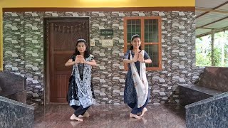 Naga Nagam Ashrayeham  Bhide Sisters [upl. by Janyte]