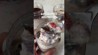 Strawberry Cheesecake Overnight Oats 😍 icekarim healthyrecipes easyrecipes [upl. by Danae]