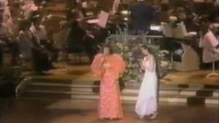 Crystal Gayle amp Loretta Lynn at boston pop loretta [upl. by Nairahcaz87]