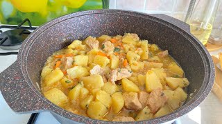 По домашнему вкусно Тушеная картошка с мясом Все просто [upl. by La167]