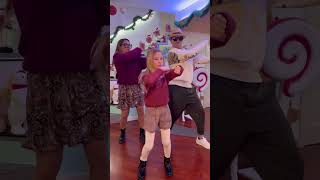 Giorgia e Papà Salvo ballano la canzone del clacson con Mamma Cinzia salvoegiorgia shorts [upl. by Marinna]