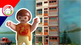 Playmobil filmpje Nederlands Hand  voet  en mondziekte  familie Huizer in het ziekenhuis [upl. by Rafiq]