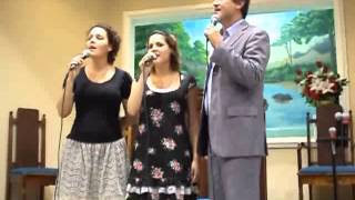 Mara Leite sua filha Naielly e Pr Wesley Storch cantando quotA MINHA PAZ TE DOUquot [upl. by Russian112]