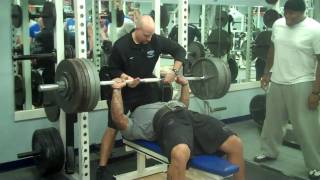 Jeff Logan Breaks CCSUs BENCH PRESS record again 520x4 [upl. by Gnouhk]