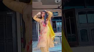 Gud Naal Ishq mitha punjabi music youtubeshorts dance MamtaRani370 ytshorts trending [upl. by Okajima]