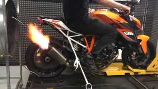 KTM Superduke 1290 R Akrapovic Evo 2 on Dyno vs stock [upl. by Anoj739]