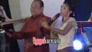 ChawngHan Kan Ben  Sous Songveacha amp Heng Pisey Khmer Karaoke [upl. by Aitekram]