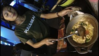 Jakarta Street Food 3054 Part1 Seblak Ceker Warung Desty Pintu Air BKT YDXJ0761 [upl. by Belamy]