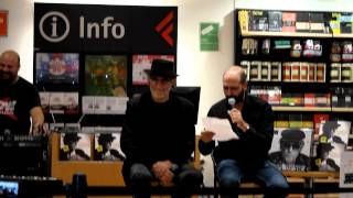 Francesco De Gregori e Checco Zalone a quotla Feltrinelliquot di Bari Pt1 [upl. by Eceirehs806]