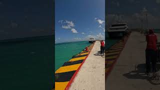 Xcaret Aquí tomas el Ferry a Cozumel desde Playa del Carmen [upl. by Lorusso]