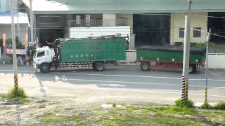 201008271 FUSO 17t 全托迴轉wmv [upl. by Nadruoj424]