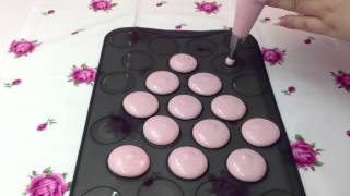 【示範】馬卡龍擠法 how to pipe macarons [upl. by Onidranreb]