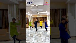 Vithal Vithal Vithala Geeta Rabari  Saptrangi Garba Class geetarabari newgujaratisong garba [upl. by Essenaj]