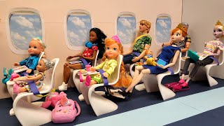 Airplane  Elsa amp Anna toddlers are flying on vacation  airport  Barbie dolls [upl. by Ardried]