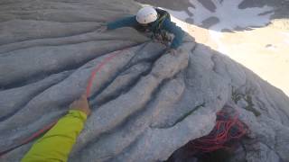 Escalar el Naranjo de Bulnes con un Guía de Montaña [upl. by Ecnal]