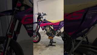 GASGAS 450 MCF 💜 gasgas ktm450 wheelie [upl. by Solracsiul]