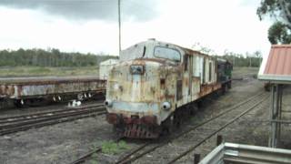 Ex QR Loco 1225 transfer to QPSR s Box Flat yard near Swanbank 03 Dec 2010 [upl. by Ayekahs58]