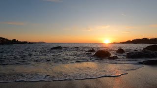 Coucher de soleil  Plage de Manghja Saccu  Corbara  Marine de Davia  Corse  Vagues et piano [upl. by Balcke]