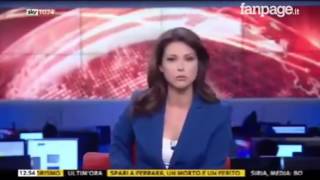 la conduttrice di Skytg24 piange in diretta tv [upl. by Almita]